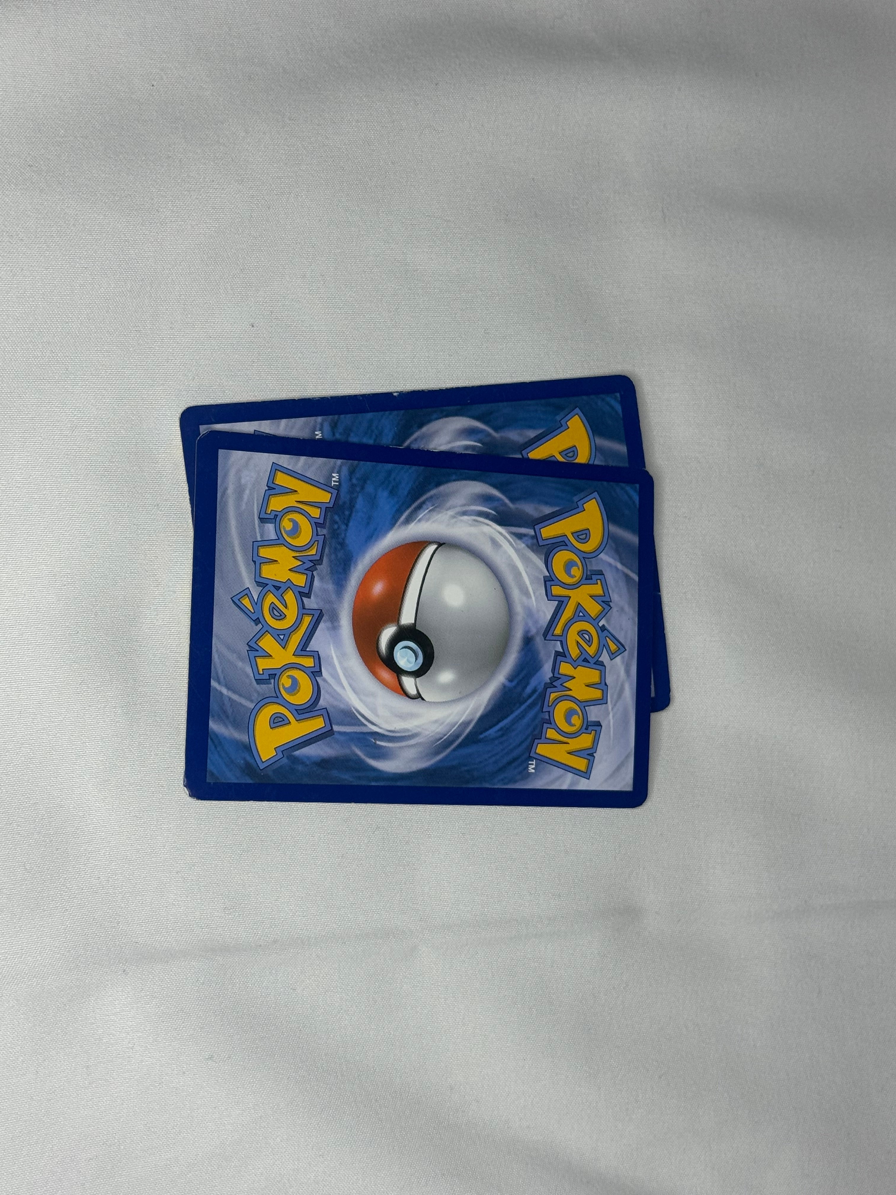 Inkay & Scraggy – 2 Pokémonkort från Steam Siege
